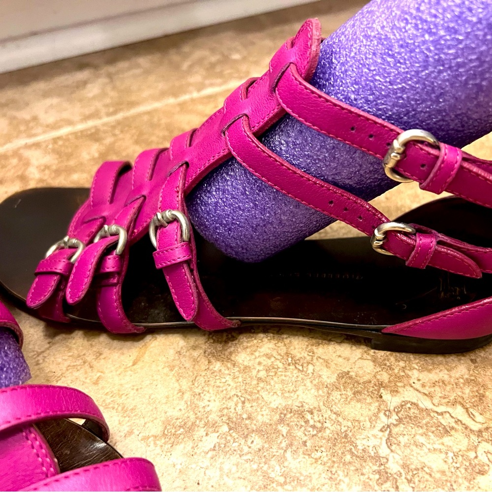 Giuseppe Zanotti fuchsia leather gladiator sandals